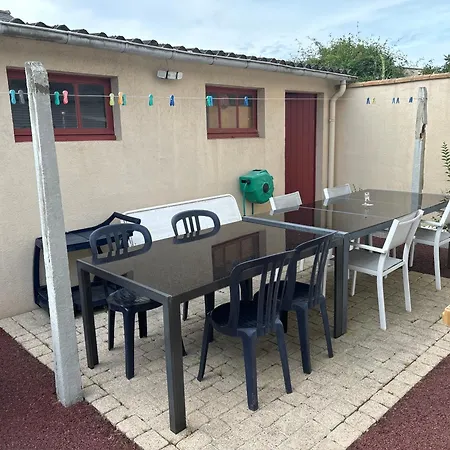 D Hotes Chez Josiane B&B 마옌