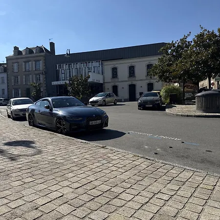 D Hotes Chez Josiane לינה וארוחת בוקר *