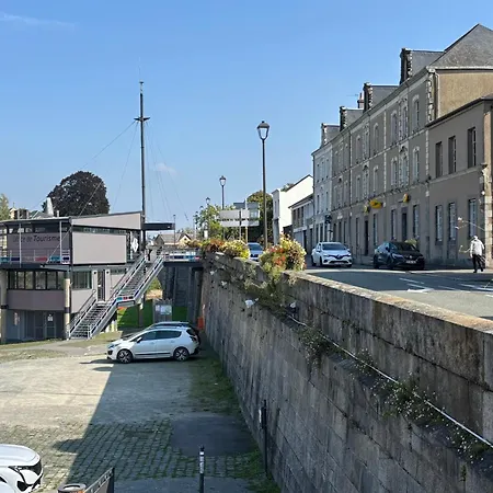 לינה וארוחת בוקר D Hotes Chez Josiane מאיין