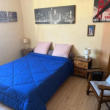 D Hotes Chez Josiane Couette-café *