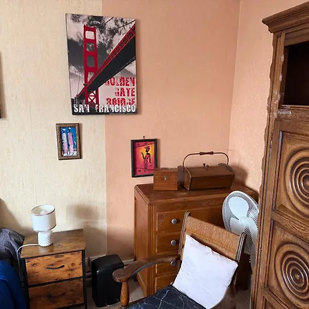 B&B D Hotes Chez Josiane 마옌